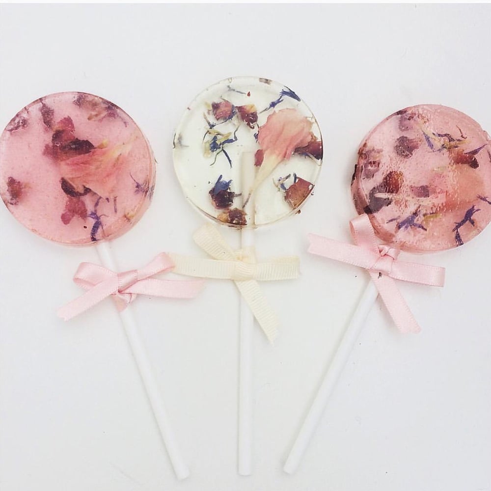 Image of MJ Edible Flower Lollipops