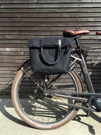 Image 5 of Bike pannier / bicycle bag in waxed canvas with zipper closure / bike accessories