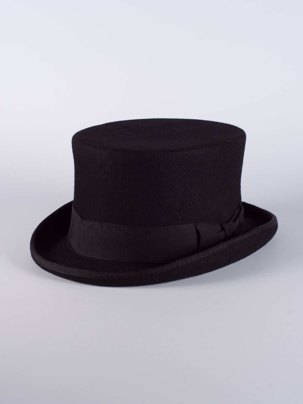 black top hat