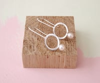 Image 1 of ring and pearl earrings