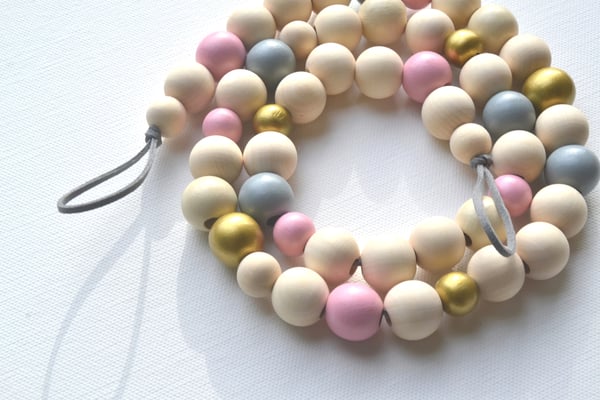 Image of Wooden beaded garland (100cm)