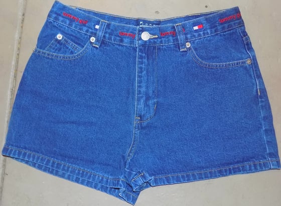 Image of Vintage Tommy Hilifger Tommy girl shorts