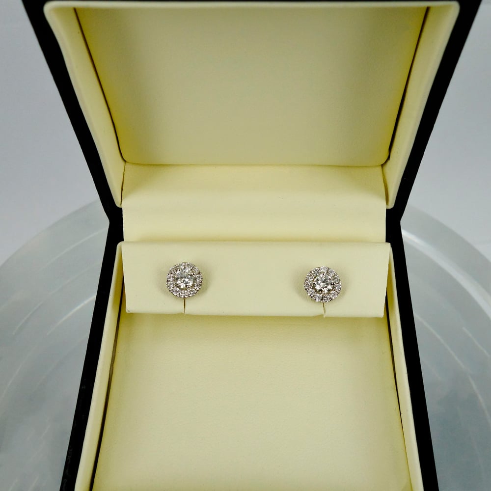 Image of 18ct White Gold Cluster Diamond Earrings. Pj5835
