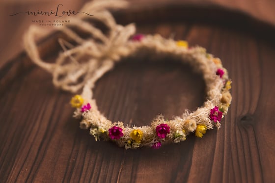 Image of Wreath natural flower pink yellow white