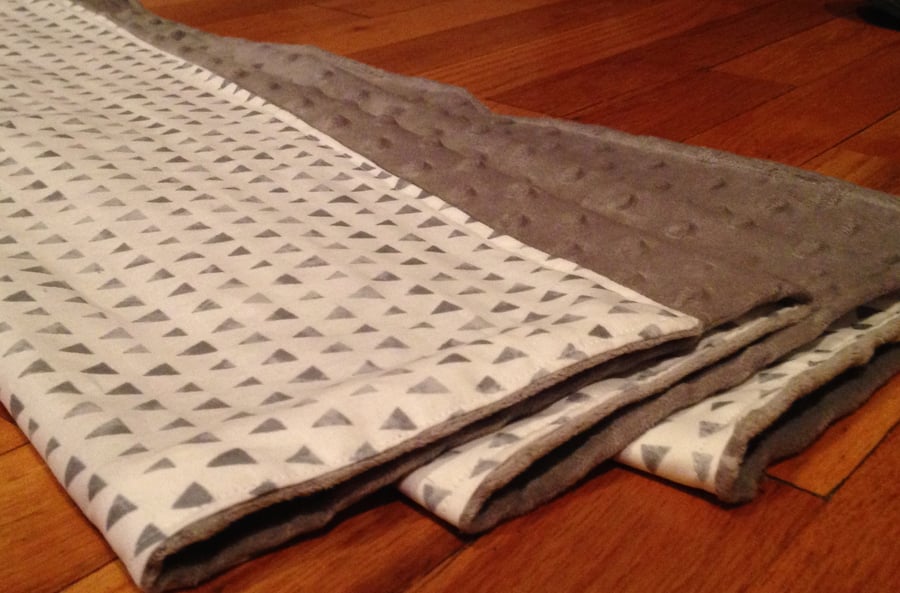 Image of Triangle Toddler Blanket