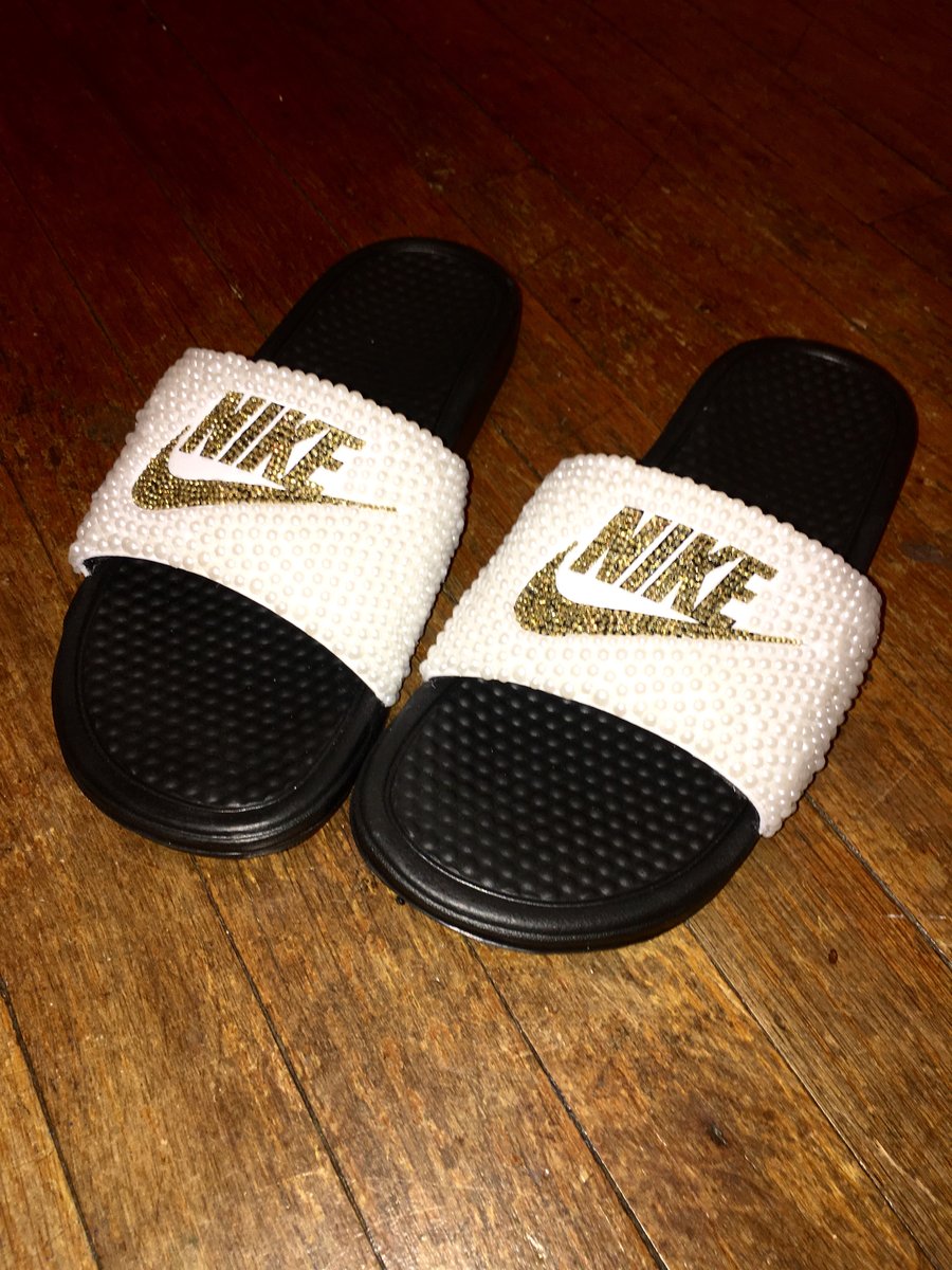 Image of Nike Benassi One Strap Slide White/Blk