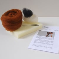 Image 3 of Foxy - Needle Felting Kit