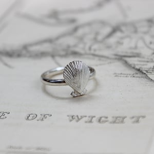 Image of *SALE - was £135* Silver scallop shell ring