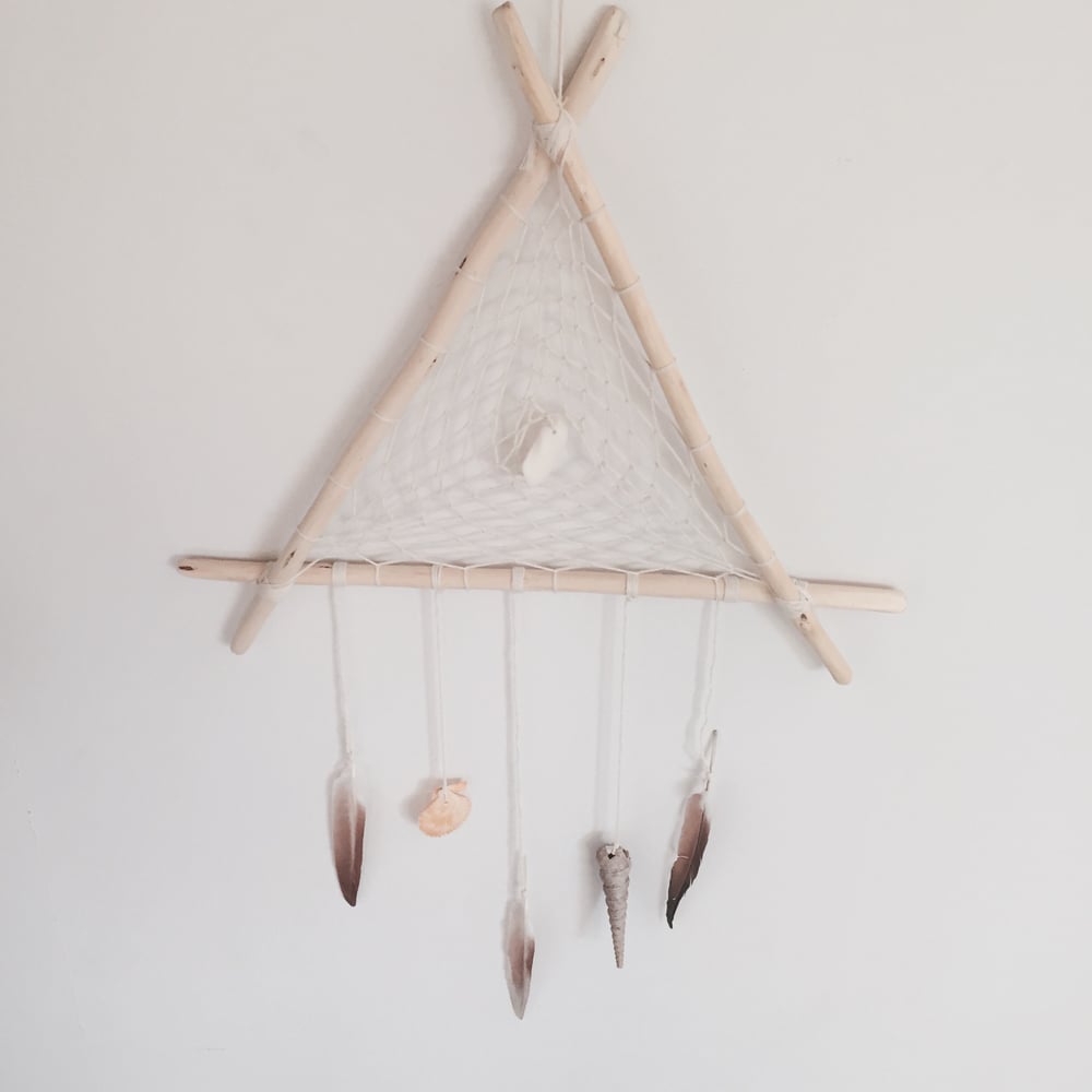 Image of LARGE TRIANGLE DREAMCATCHER