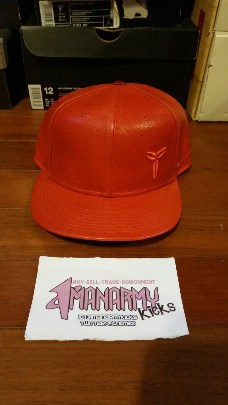 Image of DS NIKE LEATHER KOBE STRAP BACK(3 STYLES)