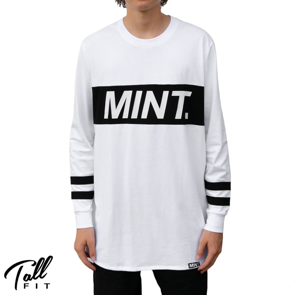 Image of LONGSLEEVE TALL TEE (WHITE)