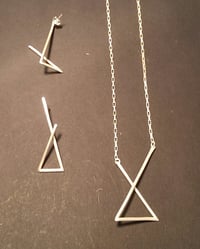 Triangular Spaces: Necklace