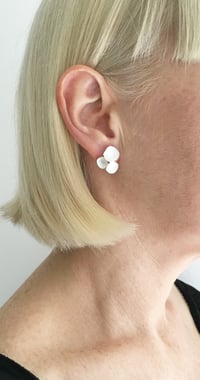 Image 2 of faceted 3 elements earrings