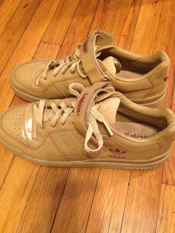 Image of Rare Adidas Forum low size 10.5 (like new)