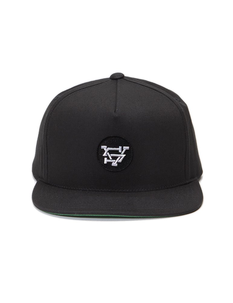 VS Badge Snapback | Veterans Shirtium