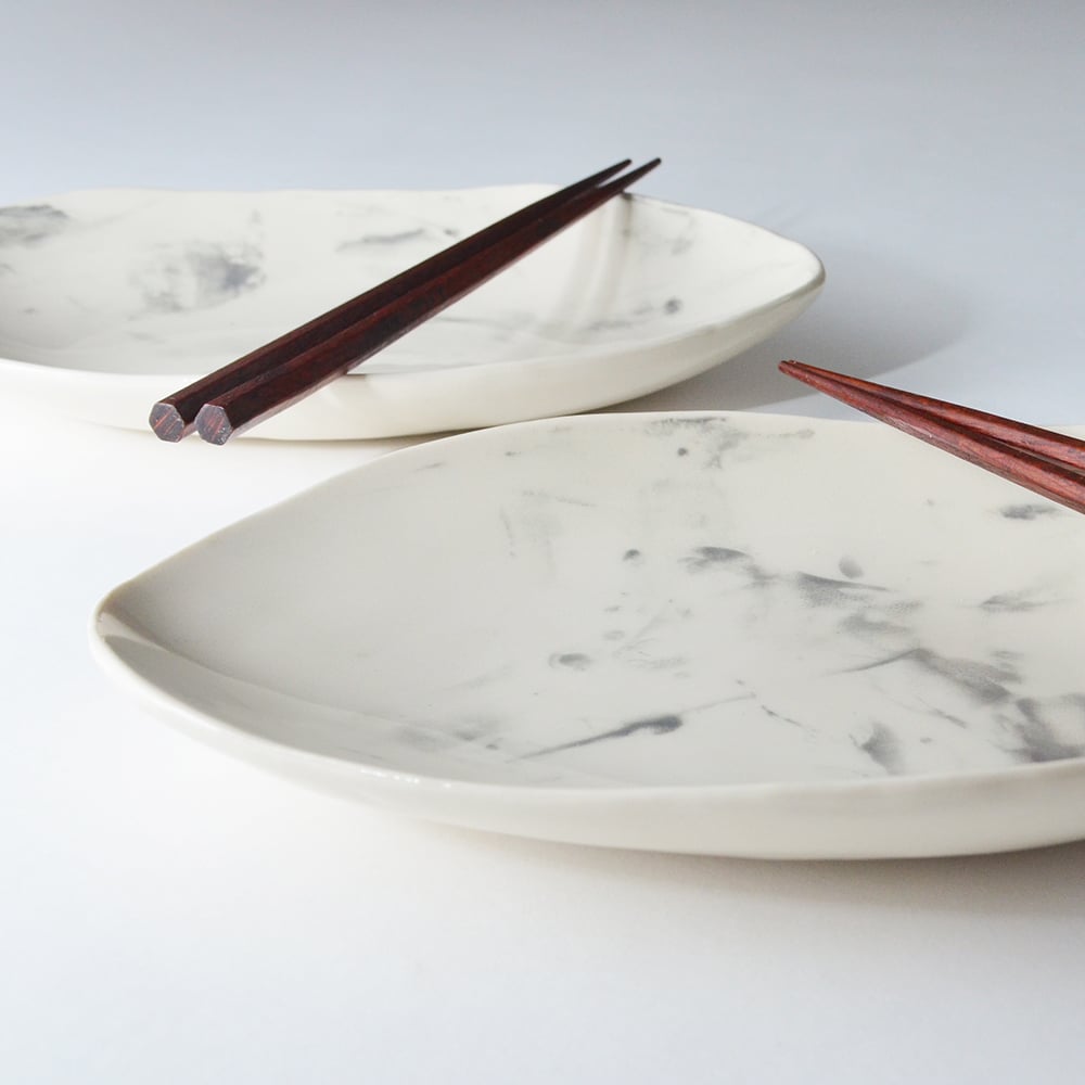 porcelain appetizer plate / studiojoo