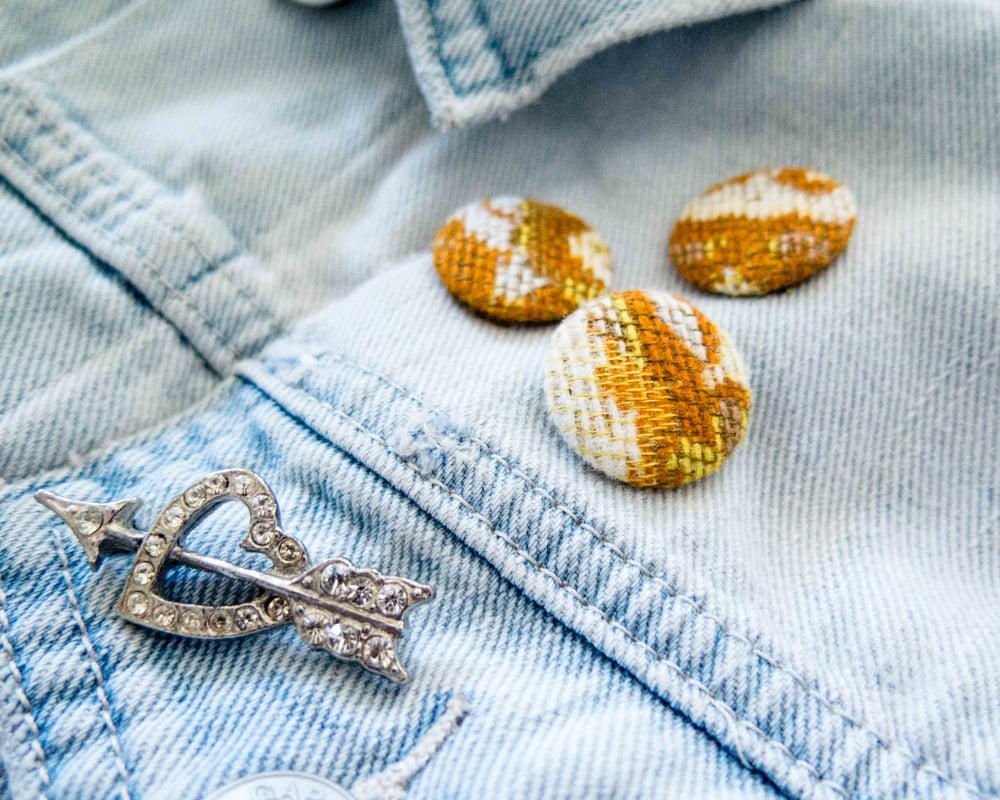 Image of couch buttons