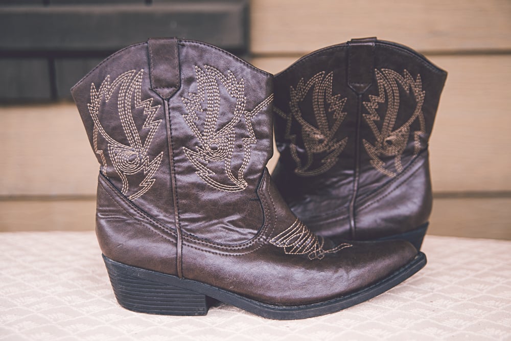 Image of Women's Ankle Cowgirl Booties