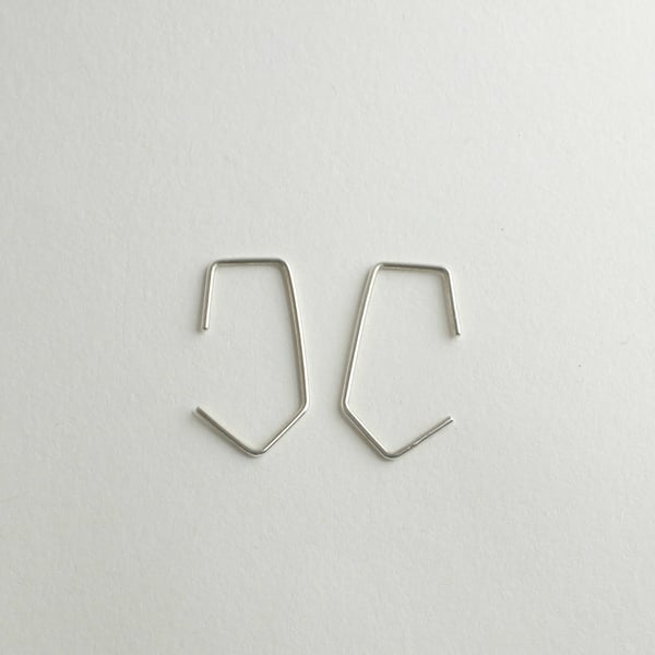 Image of Facet Staple Earrings