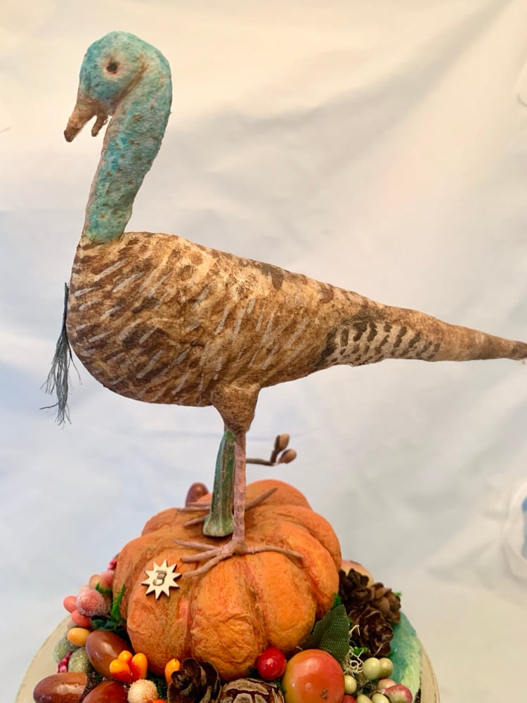 Image of Turkey Hen figure 3