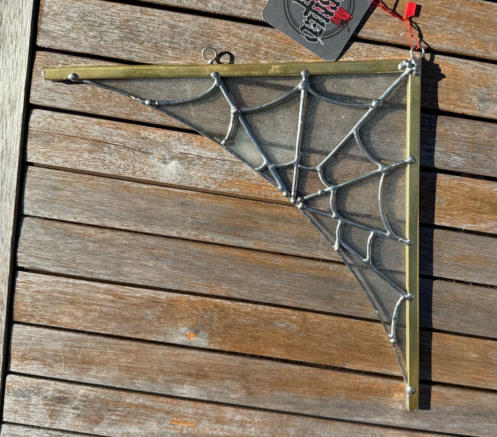 Web Corner (Fremont Glow Glass)