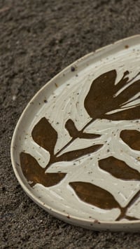 Image 4 of Tulip • Handcarved gres plate