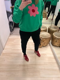 Image 3 of SUDADERA FLOR RELIEVE 