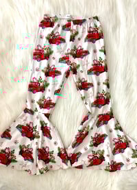 Image 2 of Pre-Owned Kids Christmas Bell Bottom Leggings Red Truck Print Youth 10–12