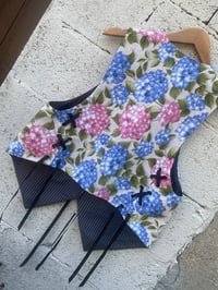 Image 12 of Chaleco feito a man. HORTENSIAS2. Talla L. En Stock
