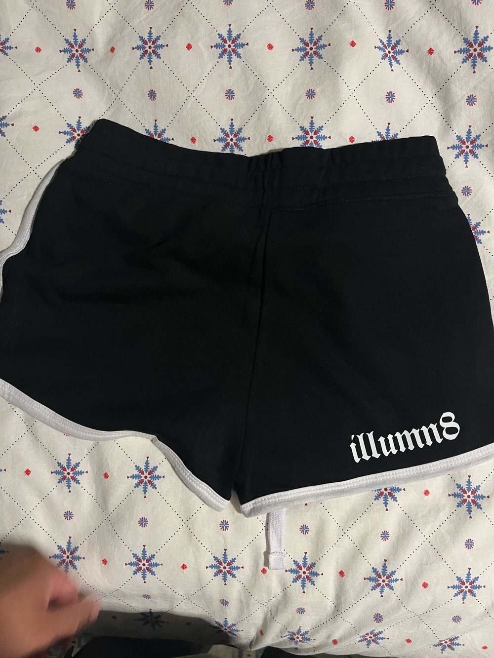 Shorts illumn8