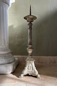 Image 1 of 1 Pique cierge d’église en métal argenté, XIXème siècle. 38cm