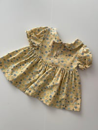 Image 2 of Vtg yellow Floral top 