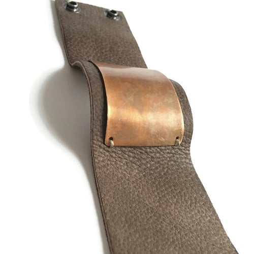 Image of Plate Cuff