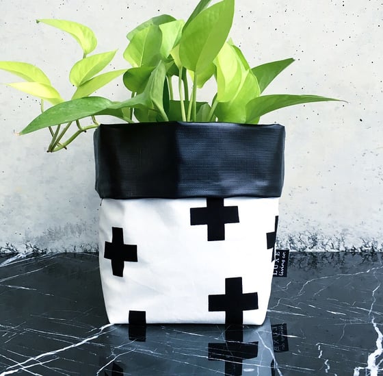 Image of B+W CROSS // Pot Plant Pouch