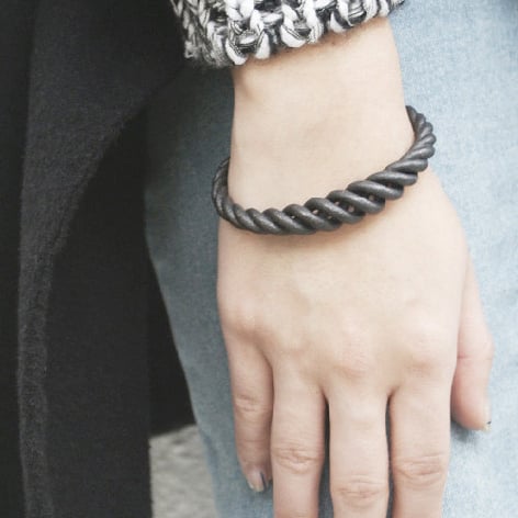 Image of ZOEE x ITUM silver wire bangle 
