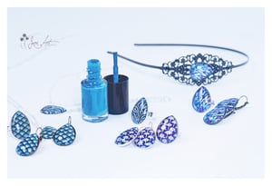 Image of Les bijoux Blue japan