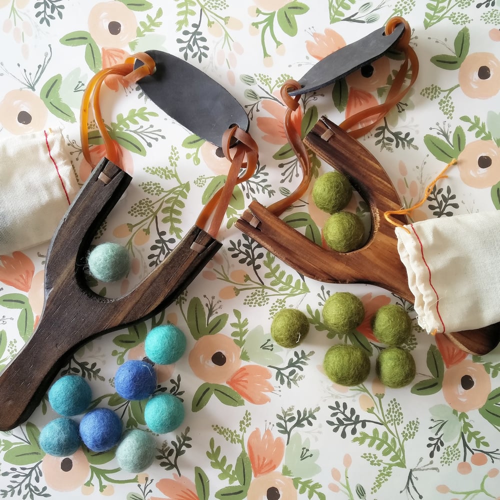 Wooden Slingshot with Felt Ball Ammo / vintage kitchen
