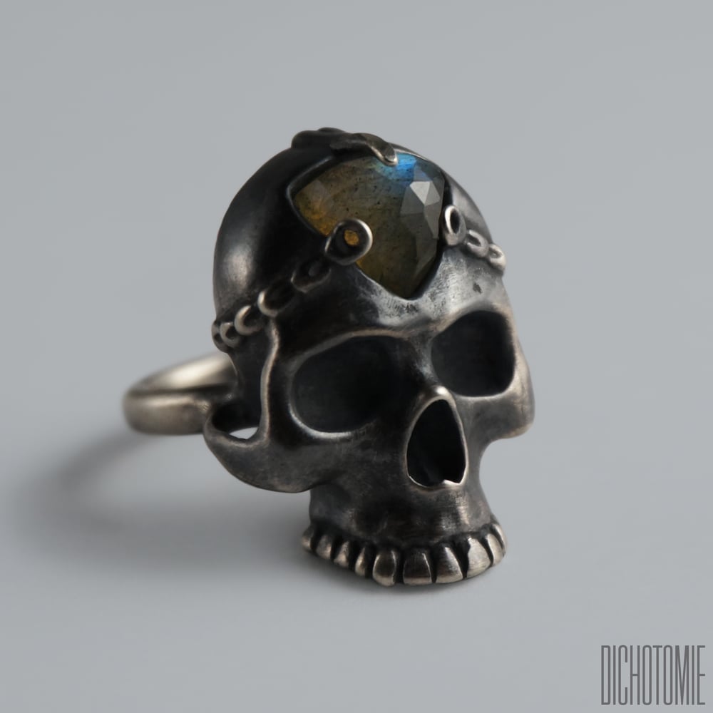 Image of La Petite Ascension Ring