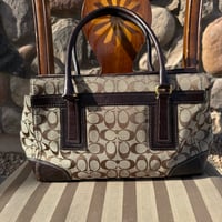 Image 2 of vintage Coach Hampton Signature Handbag