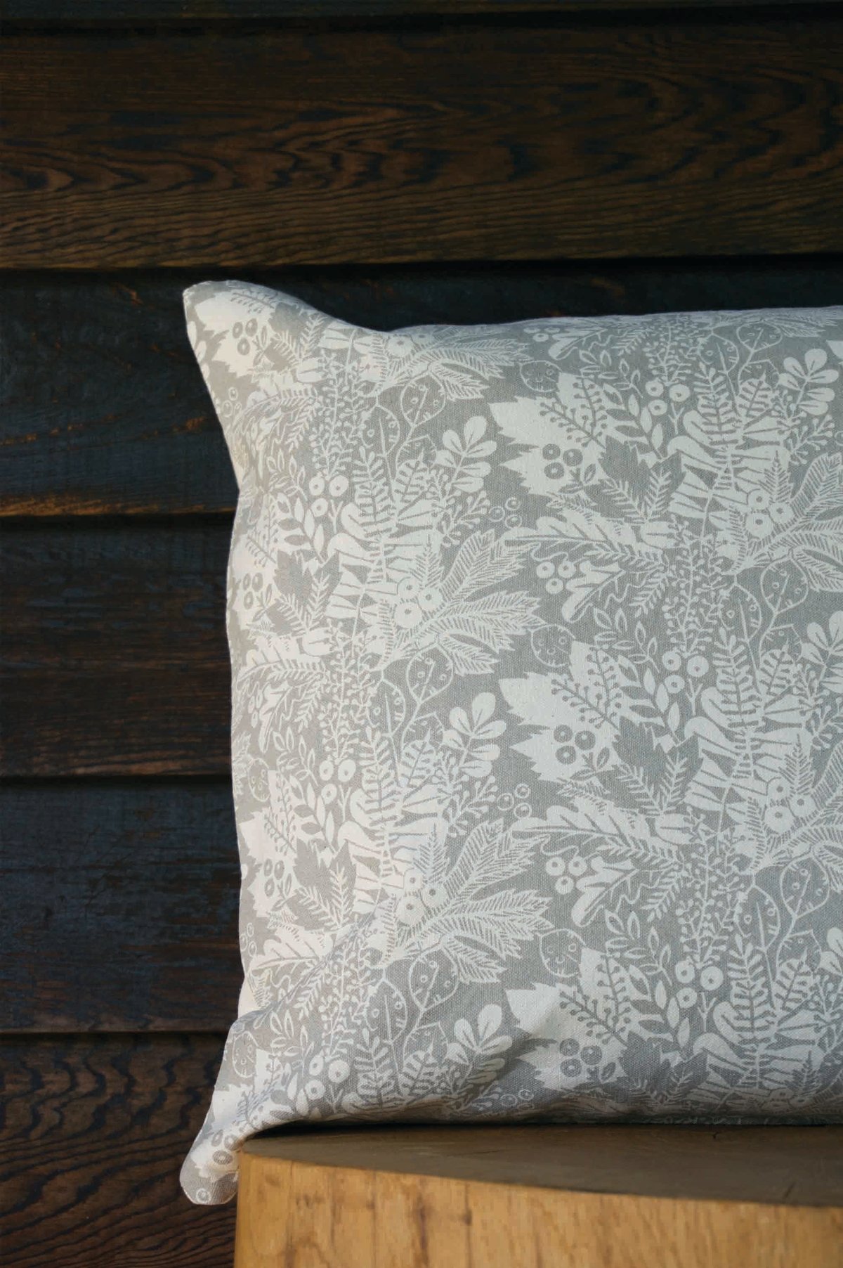 Image of SALE - Winter Foliage - Cushion 