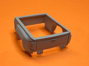 1/64 2018 Greenlight Chevy Silverado conversion bed