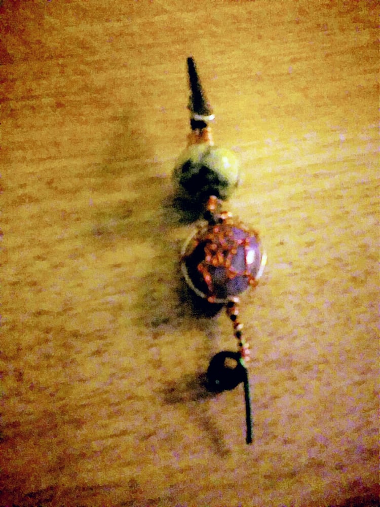 Image of Wire wrapped roach clips