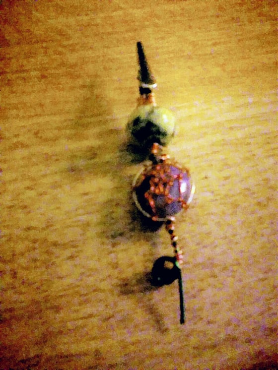 Image of Wire wrapped roach clips
