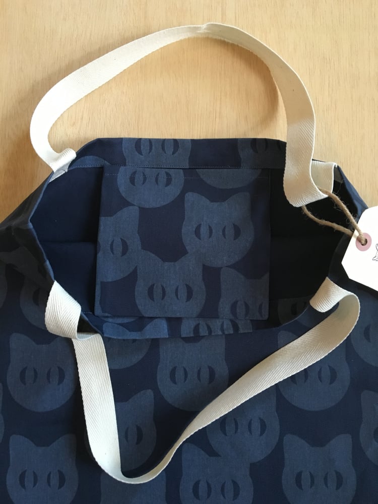 Image of catface tote (navy)