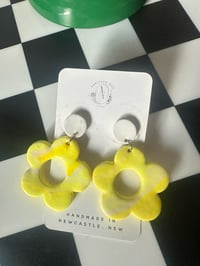 Image 2 of YELLOW MARBLED FLOWER STUD | POLYMER CLAY EARRINGS