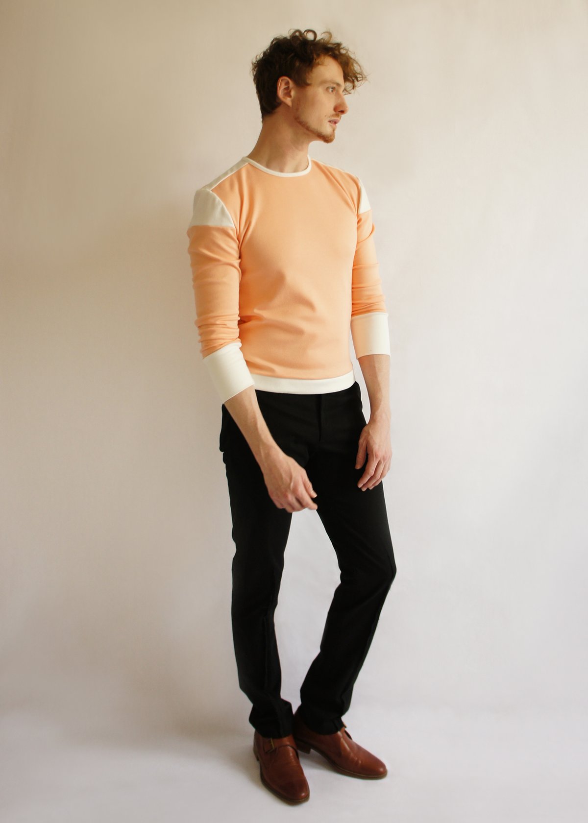 Image of CORAL VELVET CAKE crewneck