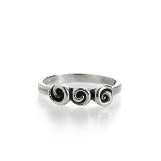 Image of three rose ring . sterling silver