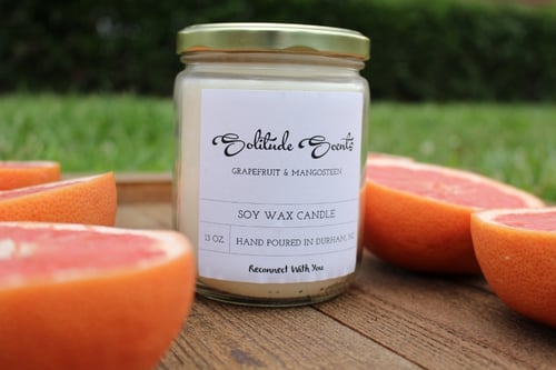 Image of 13 oz. Grapefruit & Mangosteen Soy Wax Candle