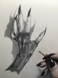 Devil Hand 