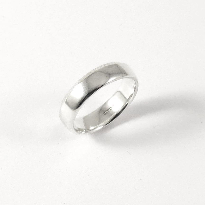 Image of Facet Edge Court Ring